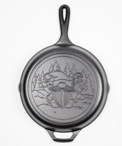 Alternative view of Lodge 10.25 Inch Seasoned Cast Iron Holiday Gnome Skillet 