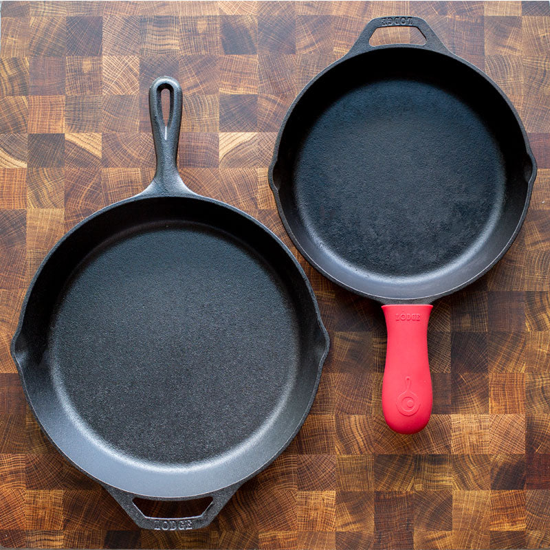 Lodge Fan-Favorite Skillets Set with Handle Holder - Image 2